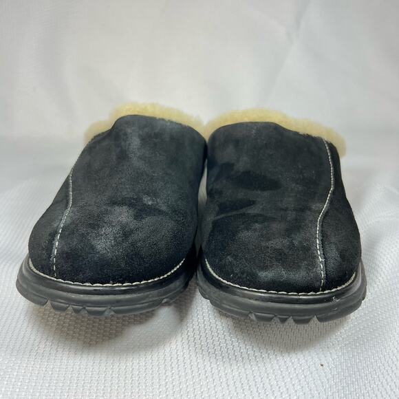 UGG Black and Cream Women's Slippers - Picture 11 of 11